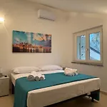 Alofera And Sialuna House Apartament