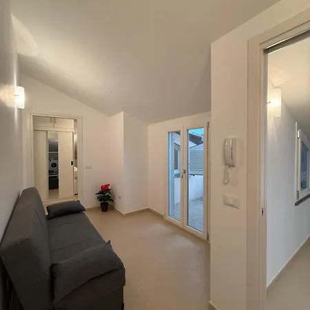 公寓 Alofera And Sialuna House