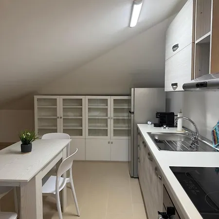 Alofera And Sialuna House شقة