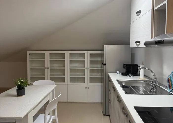 Alofera And Sialuna House شقة