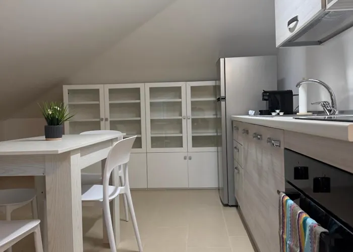 Alofera And Sialuna House *