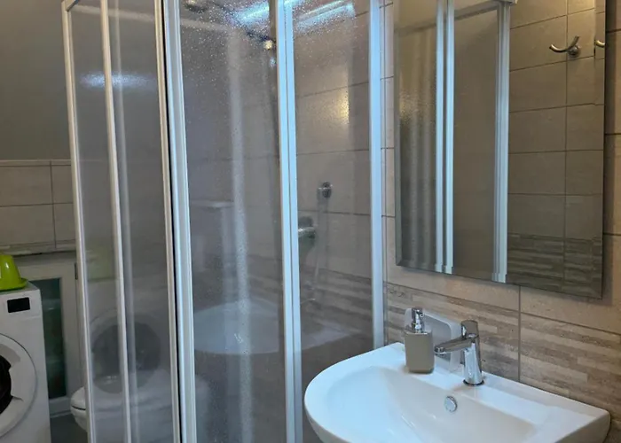 Alofera And Sialuna House شقة